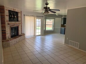 4911 57th St in Lubbock, TX - Building Photo - Building Photo