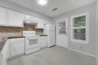 2111 E Belt Line Rd in Richardson, TX - Building Photo - Building Photo