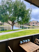 24518 Nicklaus Dr, Unit 7 in Santa Clarita, CA - Building Photo - Building Photo