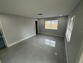 427 40th Ave S in St. Petersburg, FL - Building Photo - Building Photo