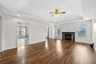 1021 Glenhurst Way in Clarksville, TN - Building Photo - Building Photo