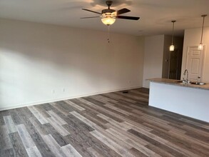 347 Platt Dr in Nicholasville, KY - Building Photo - Building Photo