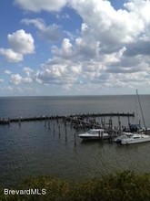 5 Indian River Ave-Unit -404 in Titusville, FL - Foto de edificio - Building Photo