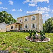 10902 Valley Brook Dr in Fort Washington, MD - Building Photo