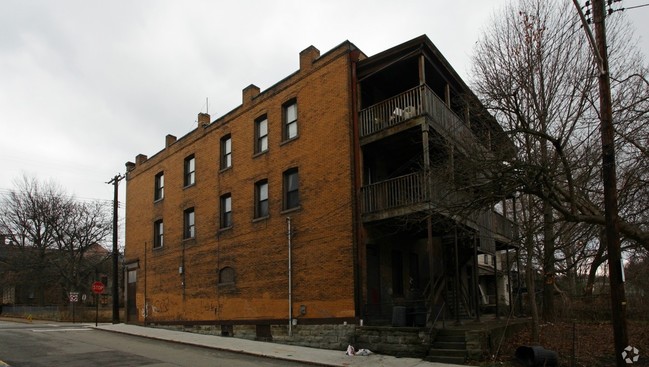 734-736 Franklin Ave in Pittsburgh, PA - Foto de edificio - Building Photo