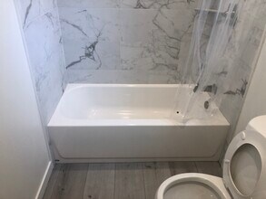 4857 Haskell Ave in Encino, CA - Building Photo - Building Photo