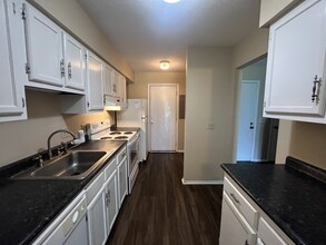 901 Olmstead Dr in Hinesville, GA - Building Photo - Building Photo