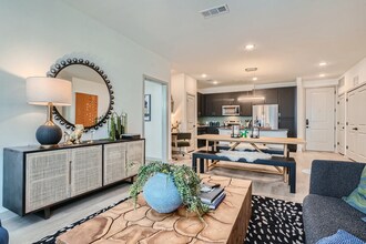 3499 Clinton Dr in Houston, TX - Building Photo - Building Photo