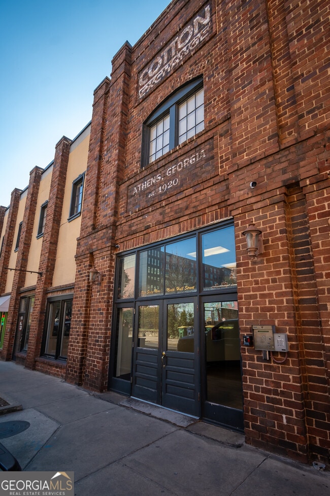 property at 269 N Hull St