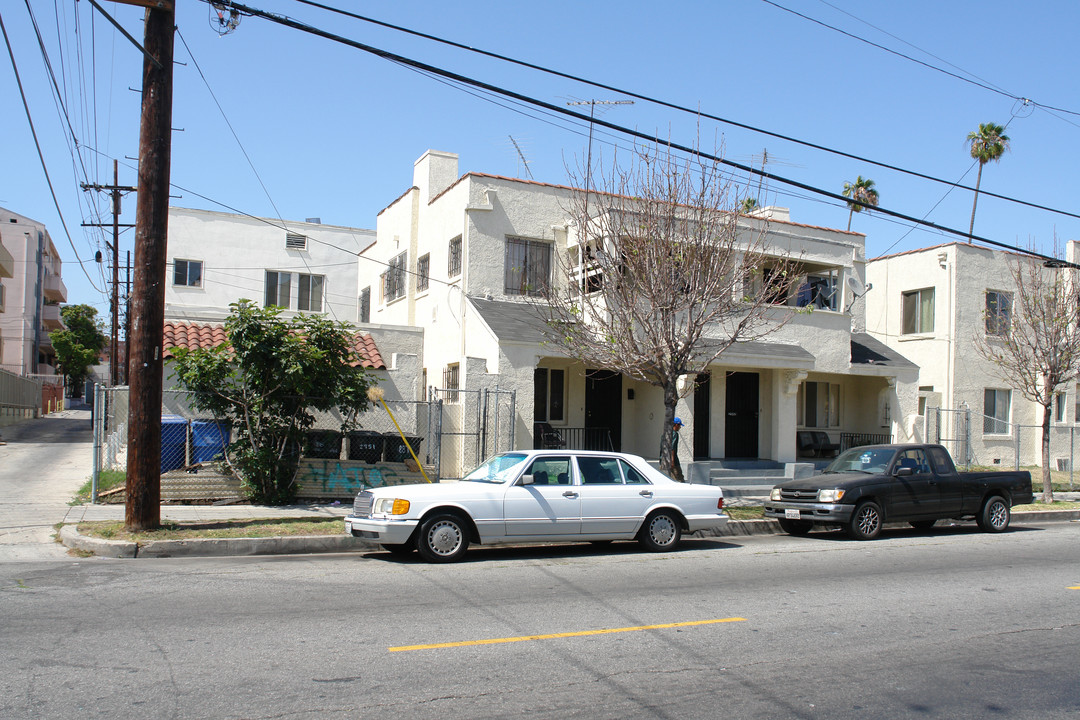 2951 James M Wood Blvd in Los Angeles, CA - Building Photo