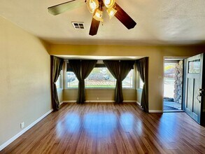 4616 Peck Dr in Klamath Falls, OR - Building Photo - Building Photo