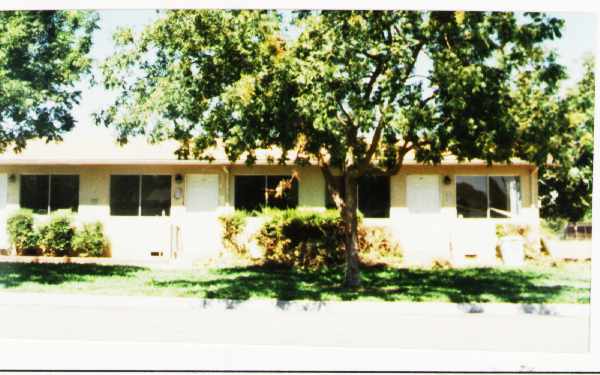 2655 Topeka St in Riverbank, CA - Building Photo