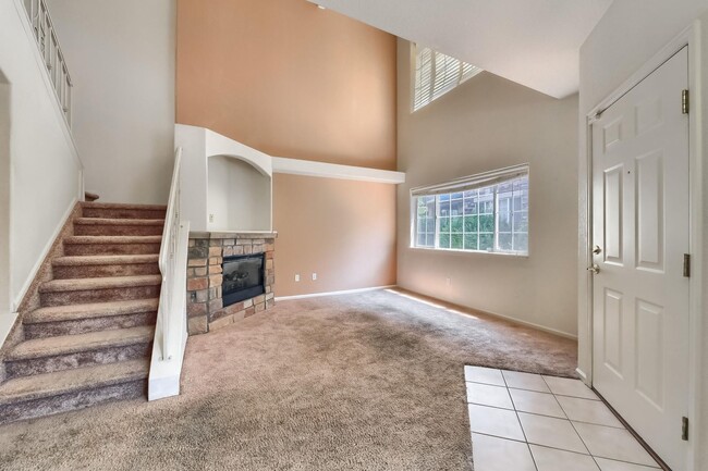 1445 S Chambers Rd in Aurora, CO - Building Photo - Building Photo