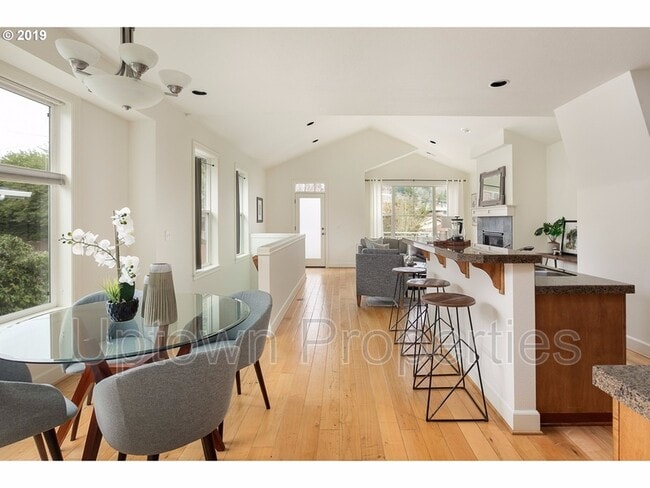 1916 SW Idaho St in Portland, OR - Building Photo - Building Photo