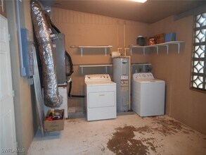 2254 Chandler Ave in Ft. Myers, FL - Building Photo - Building Photo