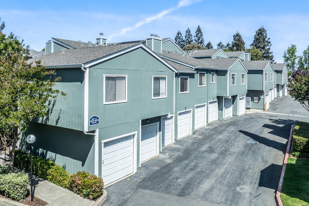 1008 Maywood Ln in Martinez, CA - Foto de edificio