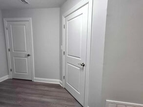 123 Northampton Dr in Holmdel, NJ - Foto de edificio - Building Photo