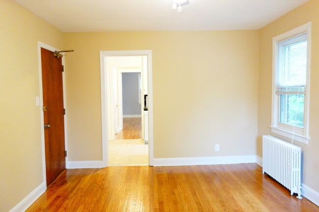 8210 Greenwood Ave in Takoma Park, MD - Building Photo - Building Photo