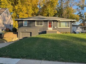 3267 Westgate Rd in Omaha, NE - Building Photo