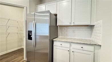 405 Stoneybrook Dr in Dahlonega, GA - Foto de edificio - Building Photo