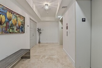 3535 S Ocean Dr, Unit 2002 in Hollywood, FL - Foto de edificio - Building Photo