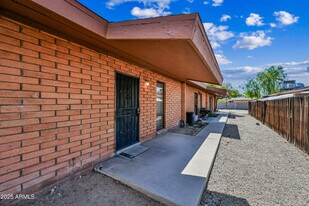 721 E Fremont Rd in Phoenix, AZ - Building Photo