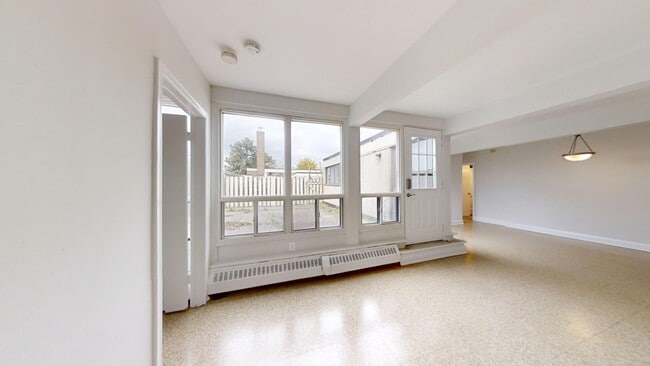 10 Bergamot Ave in Toronto, ON - Building Photo - Building Photo