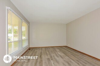 1445 Jackson Ln in Florissant, MO - Building Photo - Building Photo