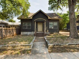 1102 W 22nd St in Austin, TX - Building Photo