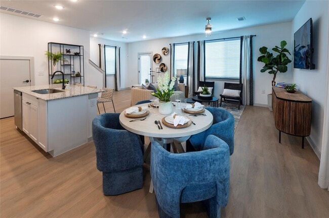 319 Ft Bnd Dr in Missouri City, TX - Building Photo - Building Photo