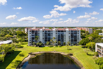 Huntington Lakes in Delray Beach, FL - Building Photo - Building Photo