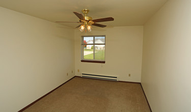 Highland Park in Racine, WI - Foto de edificio - Interior Photo