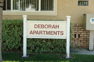 Deborah Drive Apartments in Santa Clara, CA - Building Photo - Building Photo