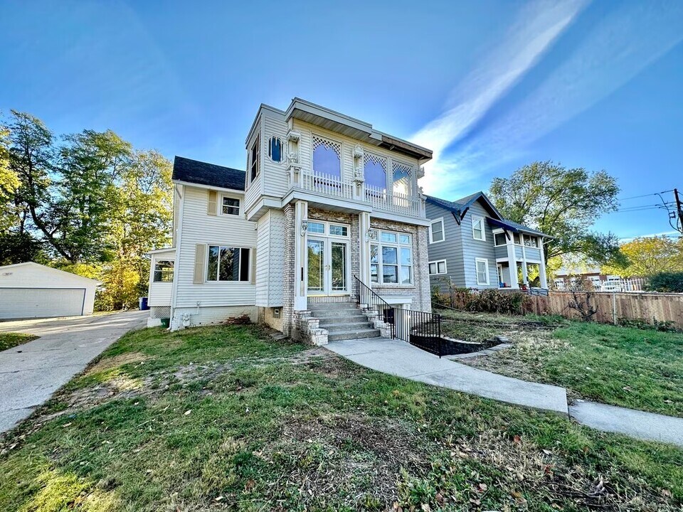 1505 24th St in Des Moines, IA - Foto de edificio