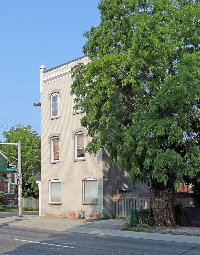 234 Queen St S in Hamilton, ON - Building Photo - Building Photo