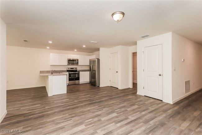 property at 2352 Dodge St
