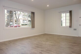 610 E Palm Ave, Unit front house in Burbank, CA - Building Photo - Building Photo
