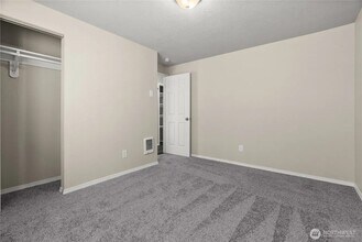 502 Tullis St NE in Olympia, WA - Building Photo - Building Photo