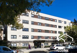 531 W Aldine Ave, Unit 506 in Chicago, IL - Building Photo - Building Photo