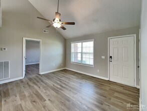 5004 Roberta Pl in Smyrna, TN - Building Photo - Building Photo