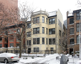 635 W Sheridan Rd in Chicago, IL - Foto de edificio - Building Photo