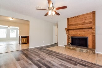 706 Holly Terrace in Brandon, FL - Building Photo - Building Photo