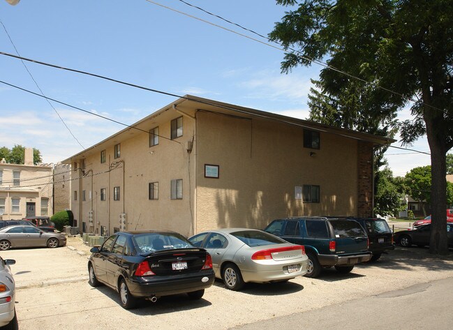 Summit Street Apartments in Columbus, OH - Foto de edificio - Building Photo