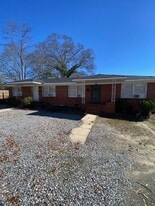 1056 Rigdon Rd in Columbus, GA - Building Photo