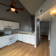 19601 N 7th St, Unit 2044 in Phoenix, AZ - Foto de edificio - Building Photo