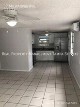 37 Milwaukee Ave in Dunedin, FL - Building Photo - Building Photo