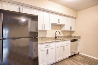 5721 E Hastings Arch in Virginia Beach, VA - Building Photo - Building Photo