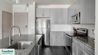 3237 Memorial Blvd, Unit 1103 in Murfreesboro, TN - Foto de edificio - Building Photo