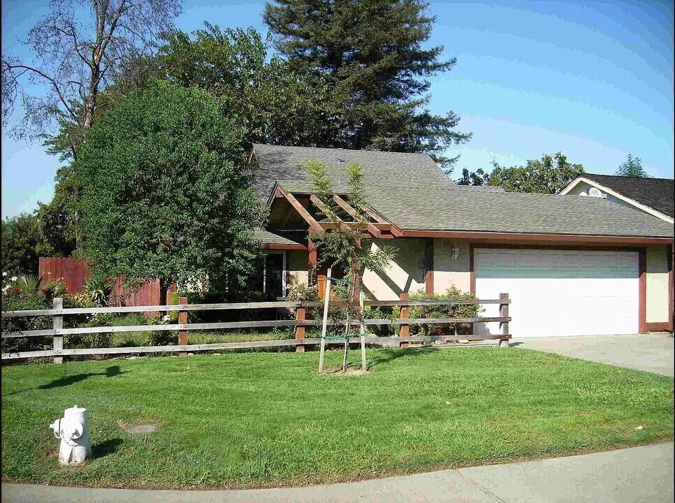 6601 Mercedes Ave in Citrus Heights, CA - Building Photo