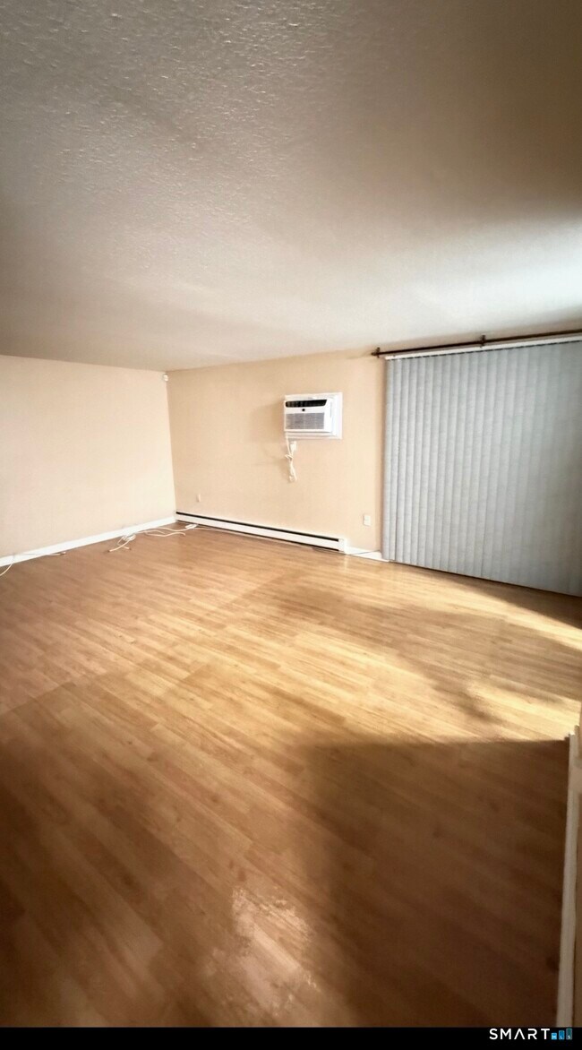 57 Burgundy Hill Ln in Middletown, CT - Building Photo - Building Photo